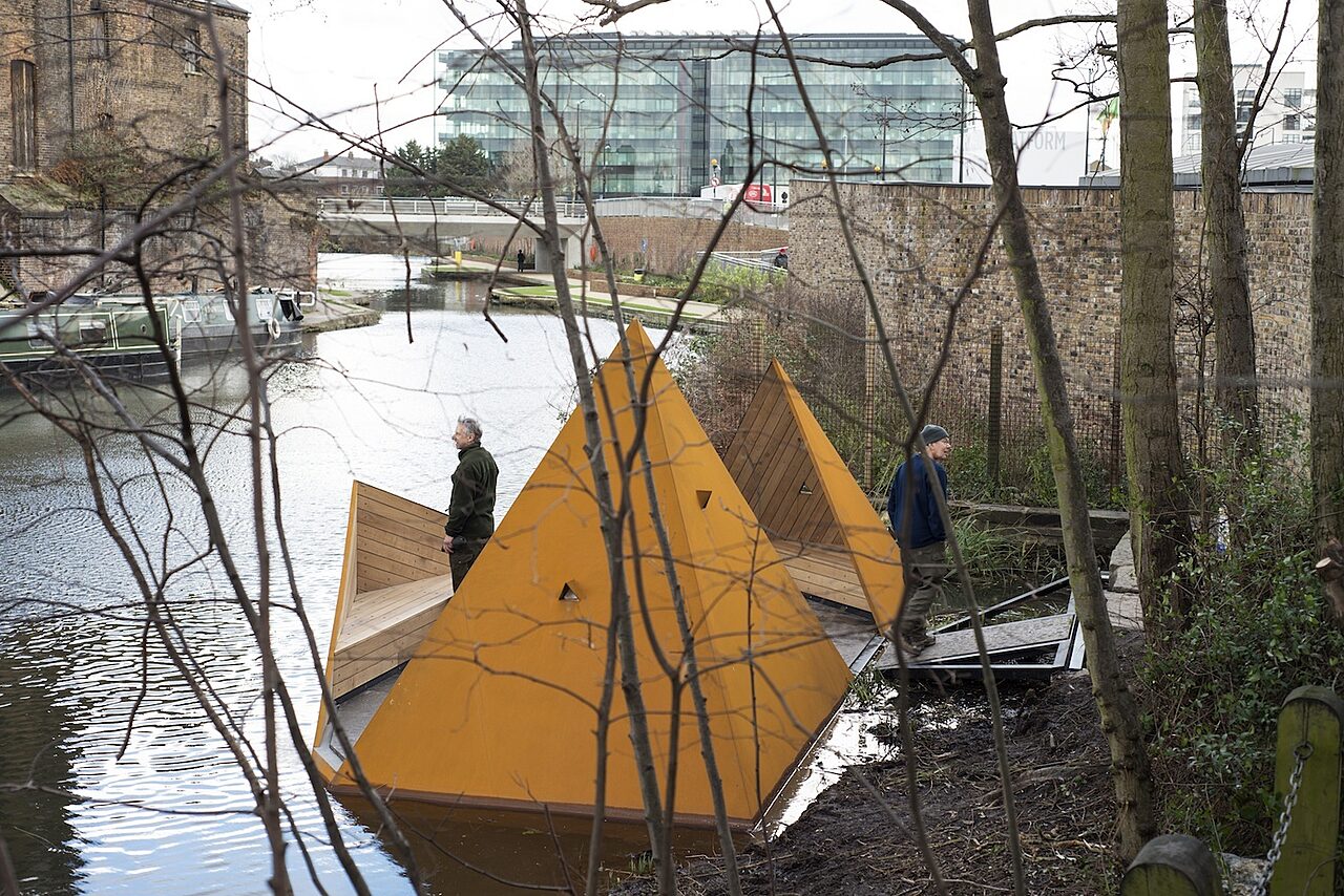 The Viewpoint pavilion from Camley Street. Photo: Max Creasy.