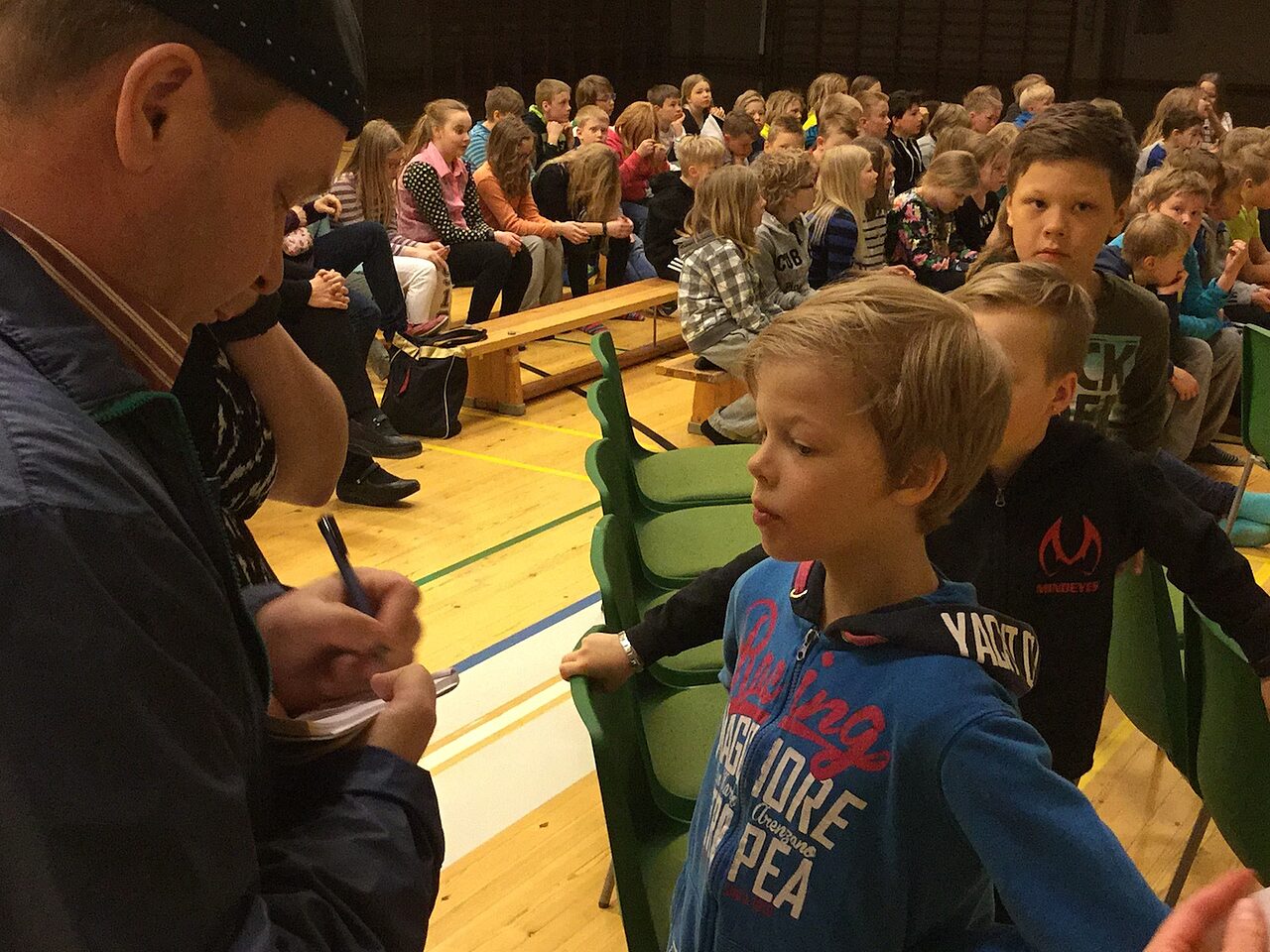 Ryhmä lapsia