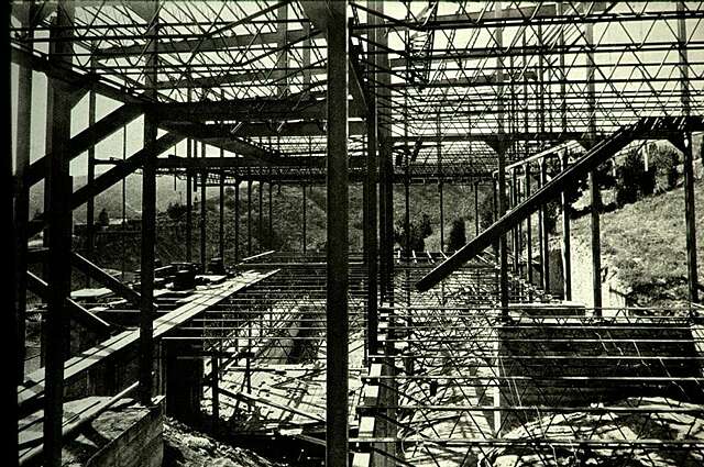 Kuva rakennuksen teräsrakenteesta