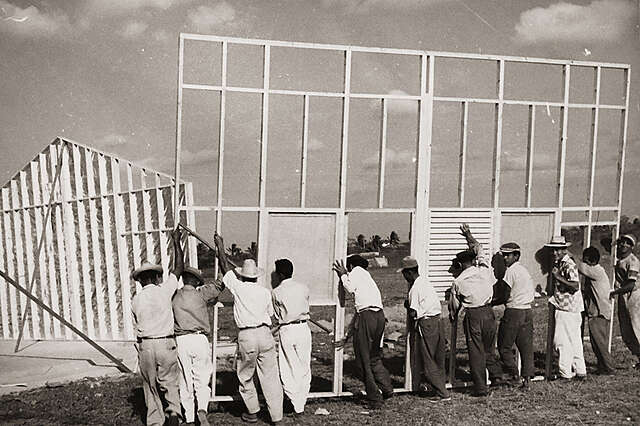 Puutalo photo construction Colombia 1956 photoc ELKA