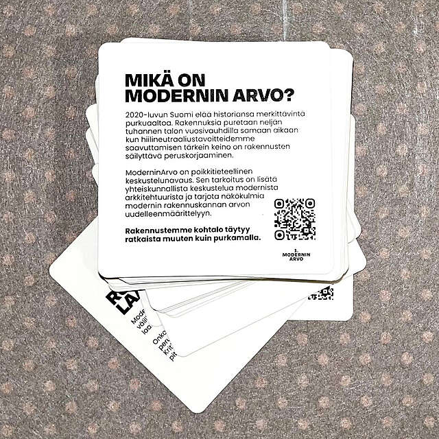 Modernin arvo -lasinaluset