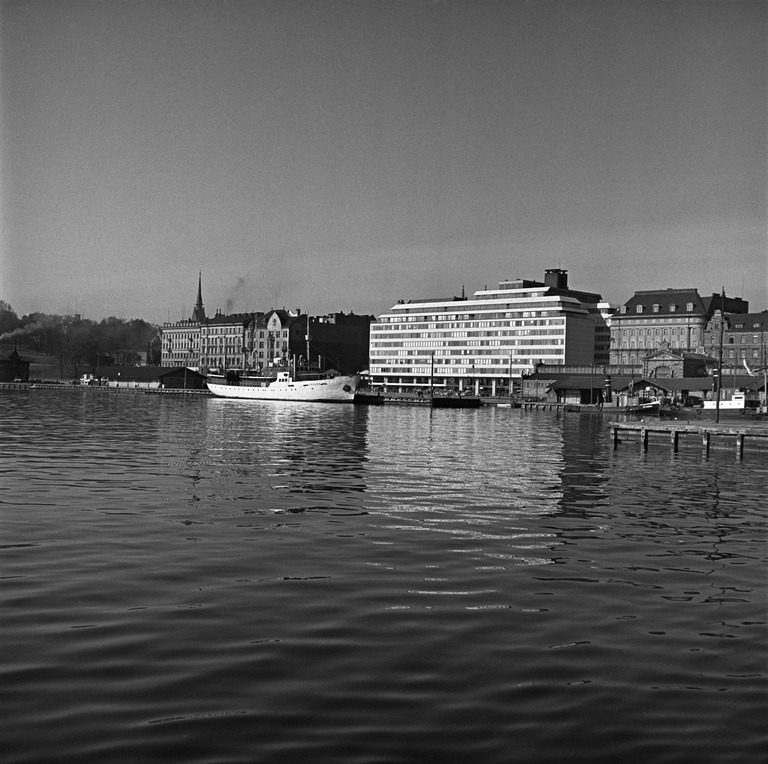 Helsinki South Harbour in 1953. Photograph by Börje Dilén. Image source: Helsinki City Museum hkm.finna.fi.