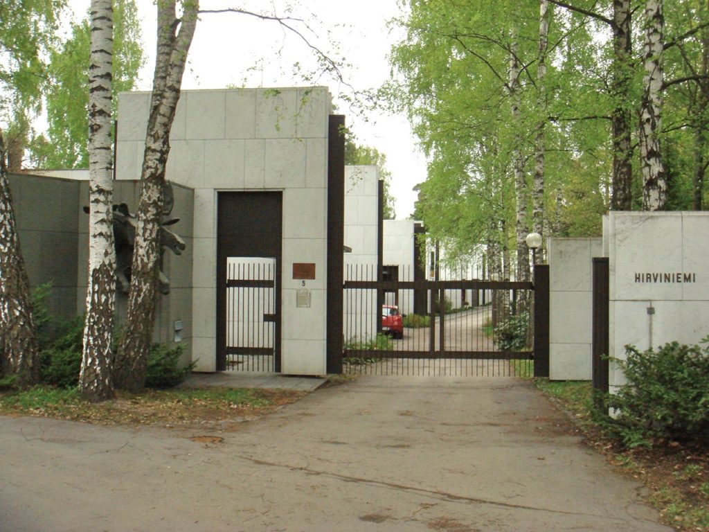 Timo Penttilä, Hirviniemi housing area in Kuusisaari, Helsinki (1981). Photo: Anni Vartola.