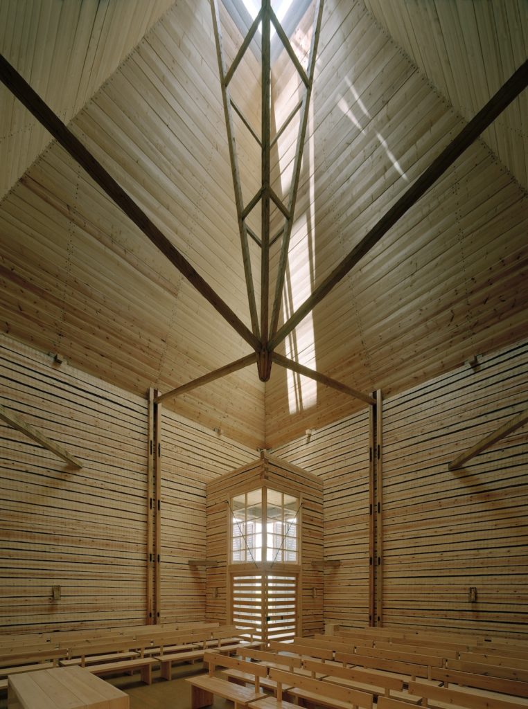 Kärsämäki Church interior. Photo: Jussi Tiainen, by courtesy of OOPEAA.