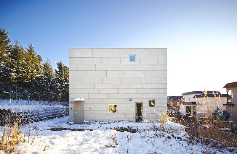 Case House, 2012. Exterior. © Daici Ano  Image courtesy of Jun Igarashi Architects. 