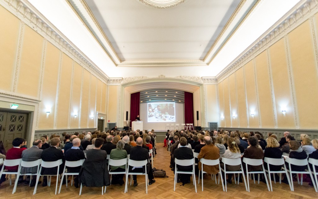 Arkkitehtuurin päivän seminaarin suosio jatkuu. Astoria-saliin mahdutettiin melkein 300 hengen yleisö. Kuva Juho Haavisto, MFA