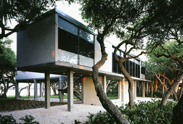 Toshiko Mori Architect, House on the Gulf of Mexico I, Casey Key, Florida. photo: Paul Warchol 