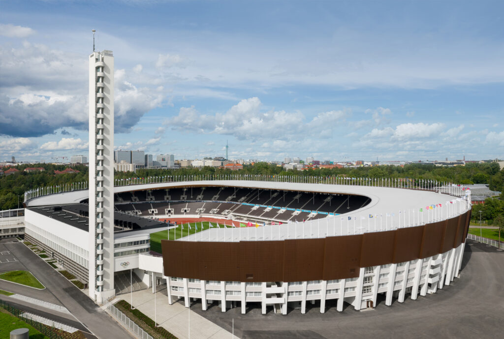 Ilmakuva, etualalla stadionin torni
